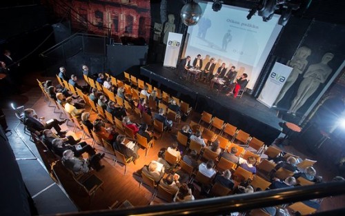 Kuvassa EVA:n tilaisuus. EVA. EVA Pamfletin 