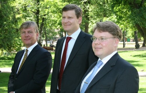 Kuvassa EVAn kuntaryhmän jäsenet Bo-Erik Ekström (vas.), Ilkka Haavisto ja Mika Pohjonen.